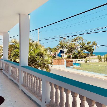Coastal Express Inn & Suites #1 At 681 Ocean Drive Islote Екстер'єр фото