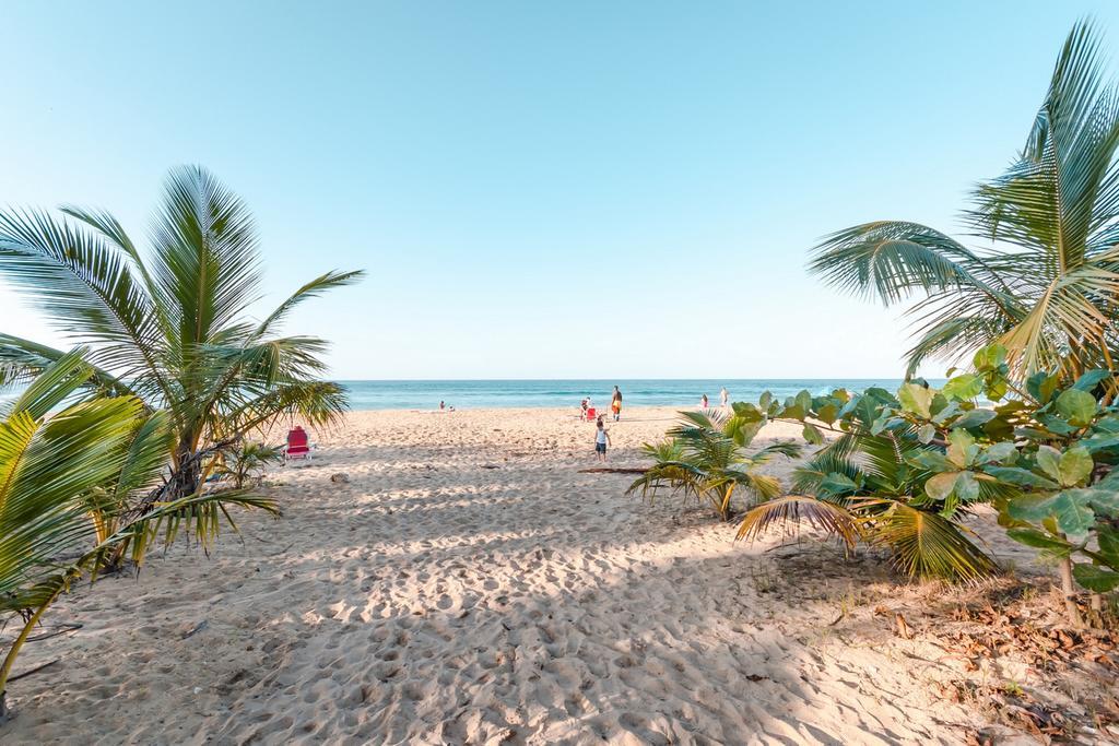 Coastal Express Inn & Suites #1 At 681 Ocean Drive Islote Екстер'єр фото